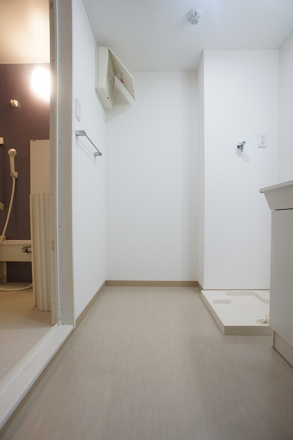 ＲＥＳＩＤＥＮＣＥ ＨＩＬＬ ＥＡＳＴ 新光 402 洗面所