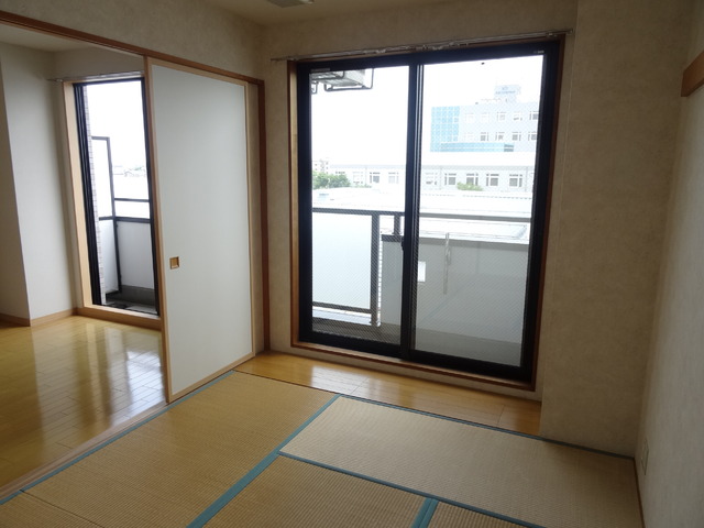 ホーリー弁天橋 402 リビング