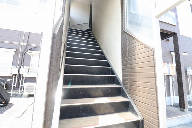 プレジオ新潟坂井 104 玄関