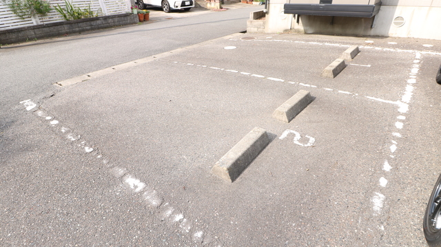 セジュール紫竹 202 駐車場