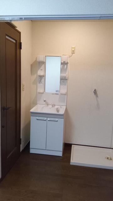 シャルム堤Ⅱ　B 12 洗面所