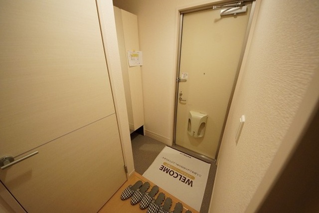 セントラルＭ 102 玄関