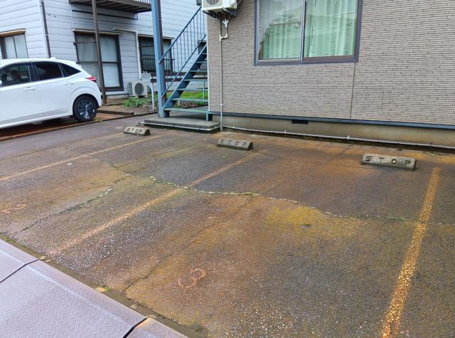 コーポニュー旭 203 駐車場