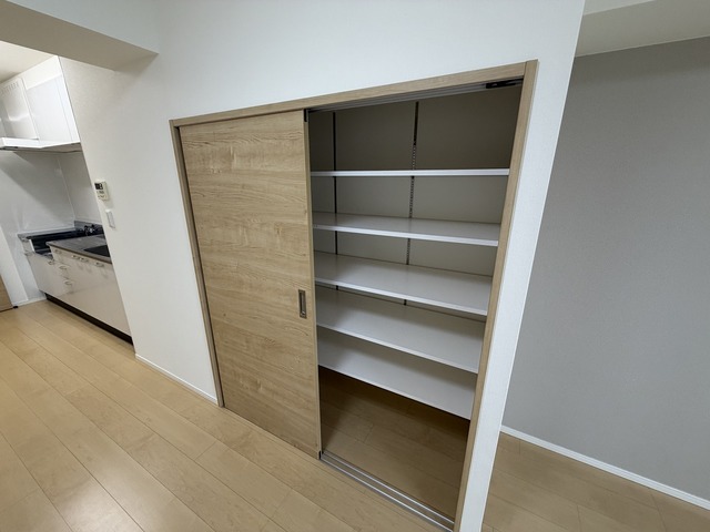 パルステージ関屋 605 収納