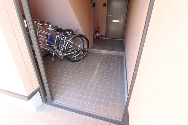 ハピネス 101 玄関