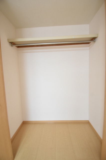 ヴィラージュ石山 101 収納