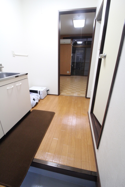 キーウエスト米山 103 玄関