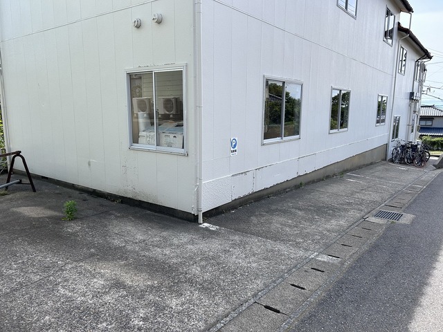 プラチナステージ 105 駐車場