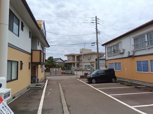 アルティームB 102 駐車場