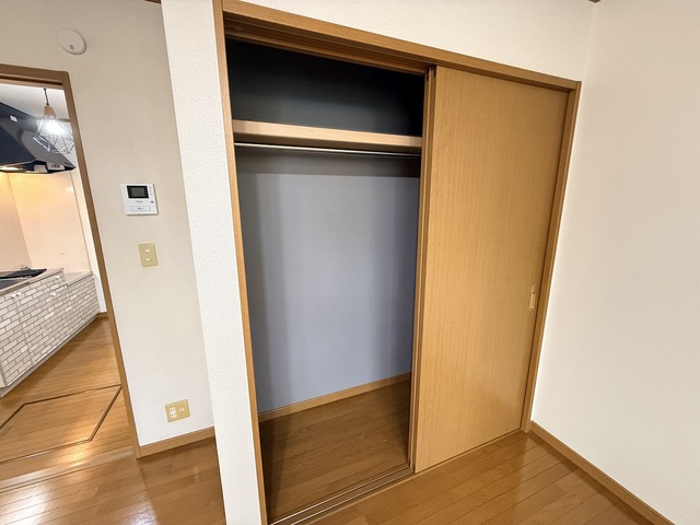 メゾンヒルサイド 106 収納