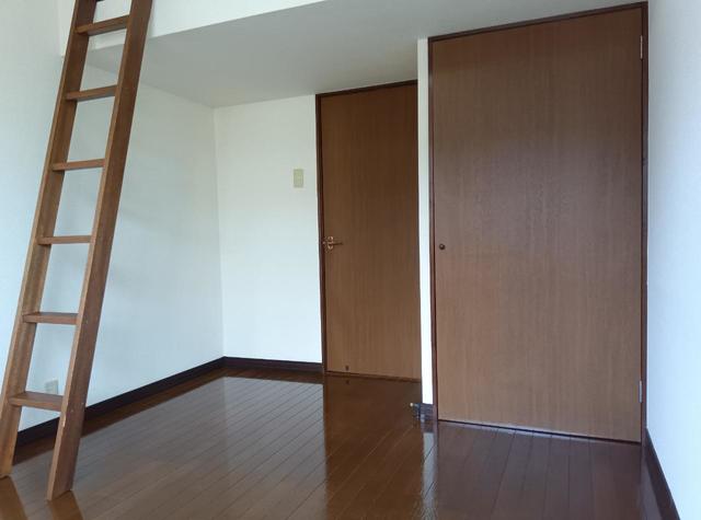 LOFT 107 リビング