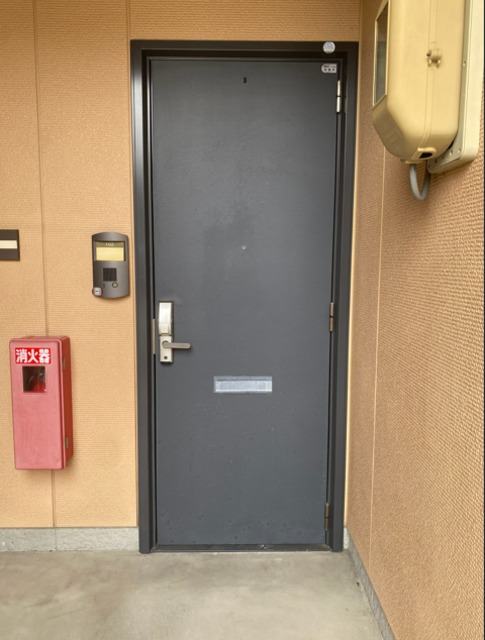 メゾンロコ 102 玄関