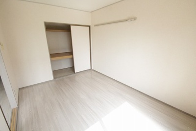 クレッセント荻川 102 リビング