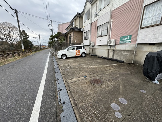 サンシャインユー 203 駐車場
