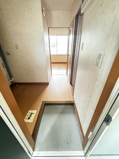 ミドルロード 106 玄関