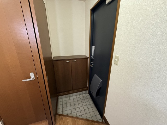 フレグランス茜 101 玄関