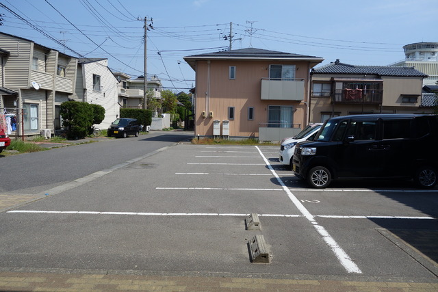 パルティール 101 駐車場