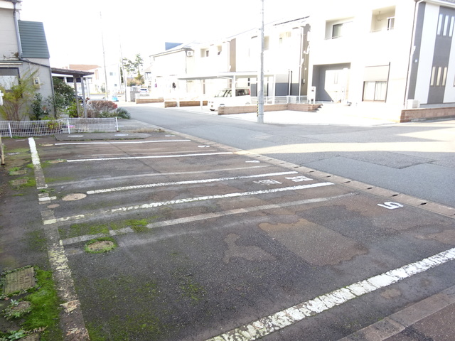 Ｔ・ＭコーポラスＢ 101 駐車場