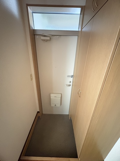 コンフォータブルハウス 102 玄関