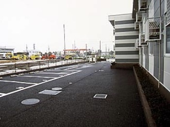 レオパレスハーモニー 209 駐車場