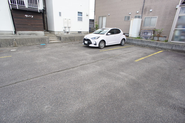サンハイツ 101 駐車場