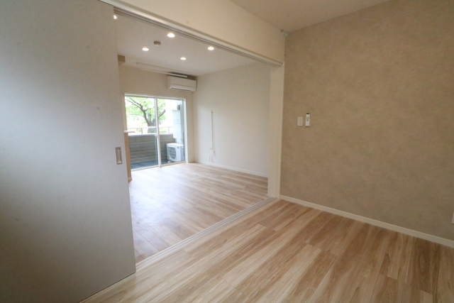 Common北葉町 102 リビング