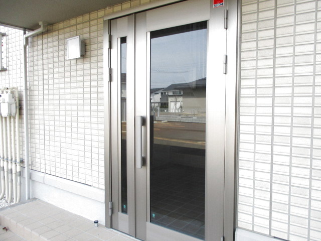 セブン アウルズ 302 玄関