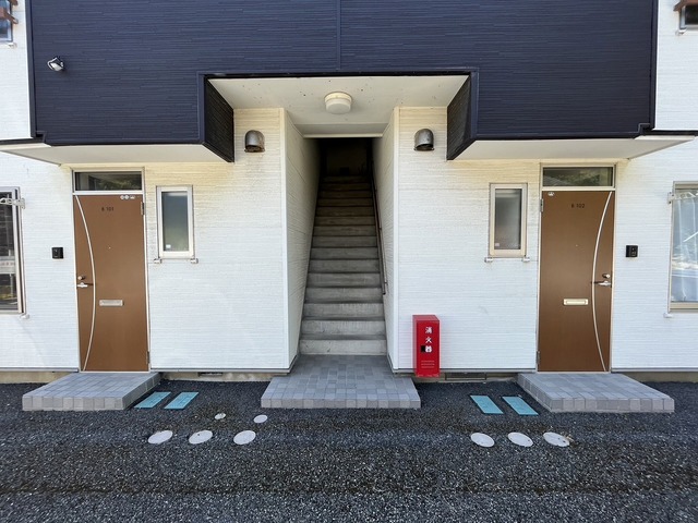 ルフィ寺尾 B102 玄関