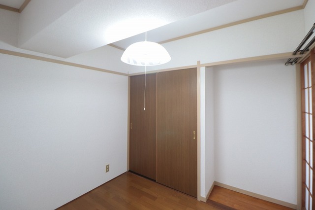 コーポ寄附町 201 リビング
