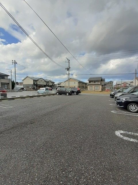 リーブルⅢ 102 駐車場