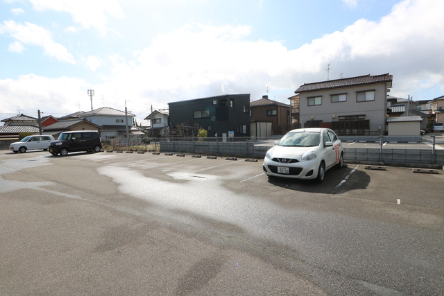 ハイランド白銀アネックス 6 駐車場