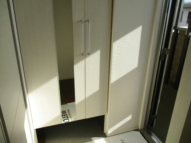 ボナール本館 102 玄関