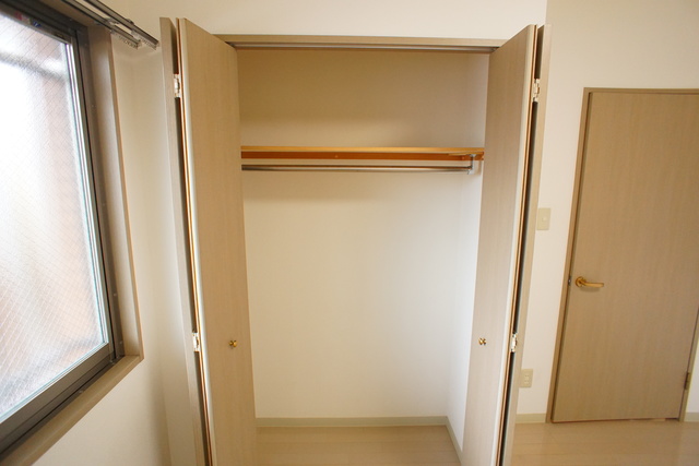 ＲＥＳＩＤＥＮＣＥ　Ｈｉｌｌ　Ｗｅｓｔ裏館 102 収納