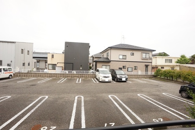 ロイヤルタウン松崎　Ｂ 102 駐車場