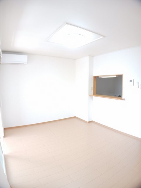 リュミエール学校町 203 リビング