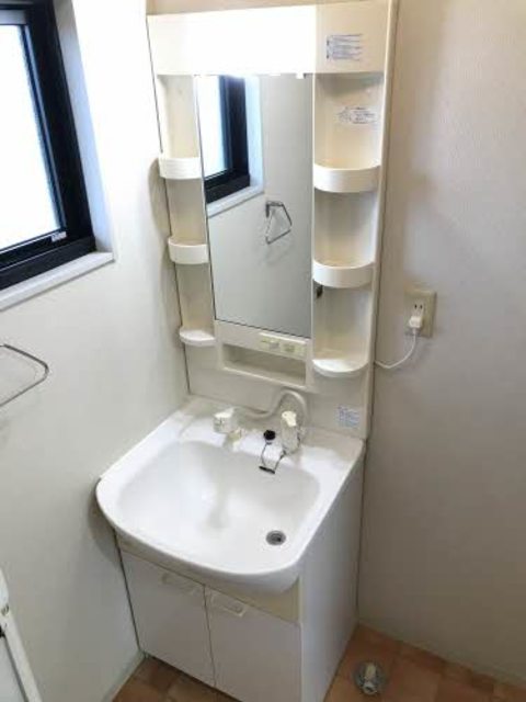 ハイツピースフル　B 201 洗面所