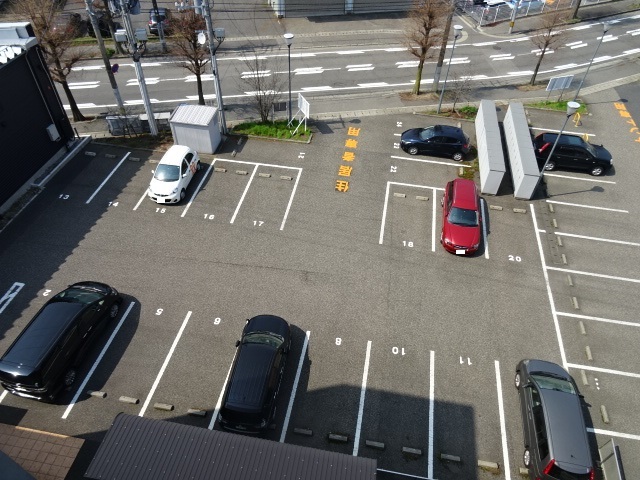 アルゴ天神山 202 駐車場