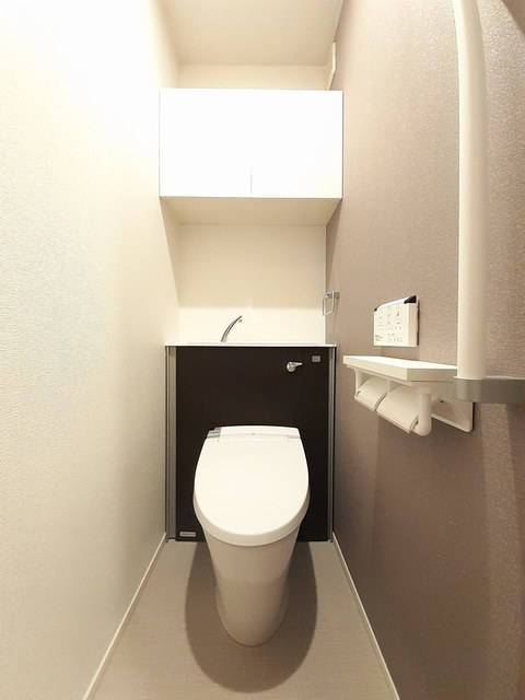 ルーエ西本成寺Ⅱ 104 トイレ