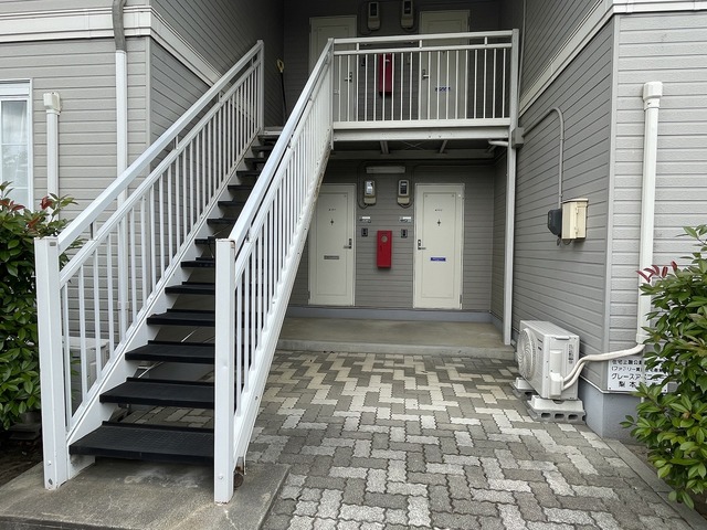 グレースアベニュー B102 玄関