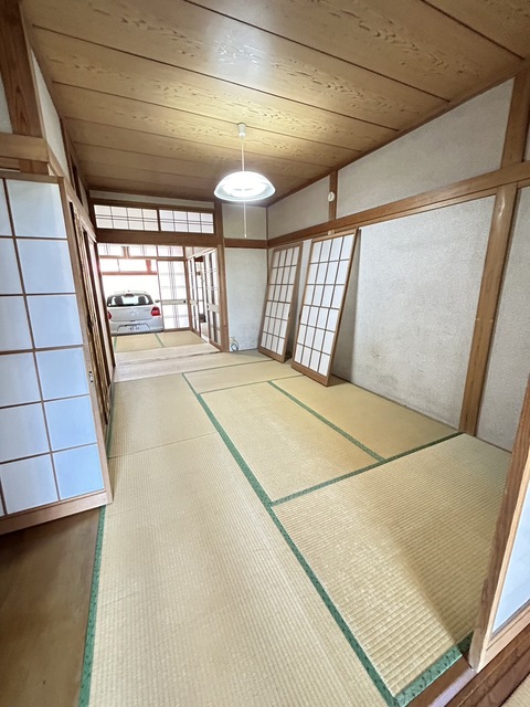 仲町２丁目貸家 0 リビング