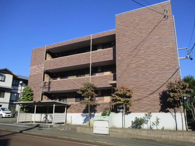 プランドール長峰 302 外観