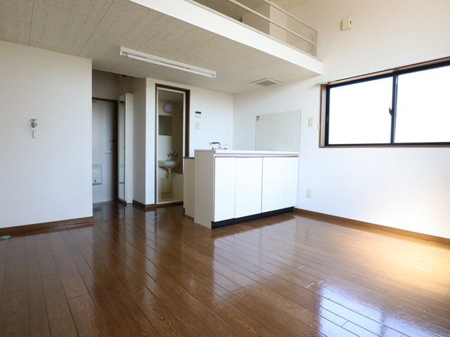 大志館Ⅲ 206 リビング