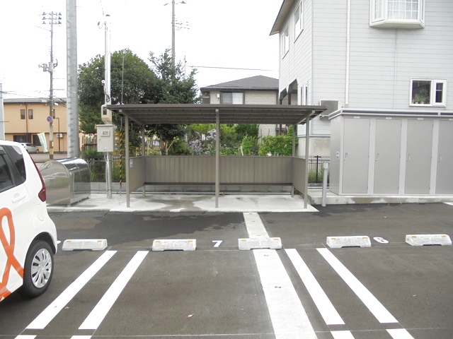 スクーデリア 105 駐車場