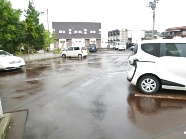 グランシャリオ 202 駐車場