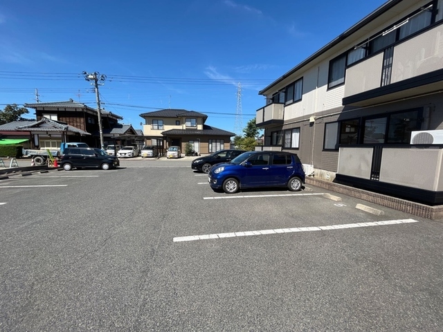 サンライズ・タカ　A 102 駐車場