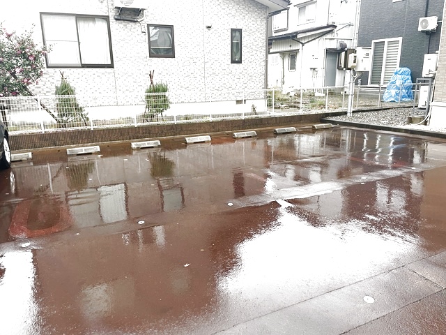 カピトロ 101 駐車場
