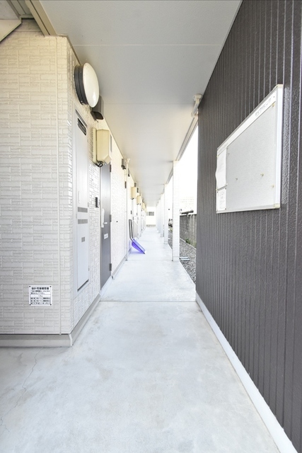 クレベール東出来島 202 玄関