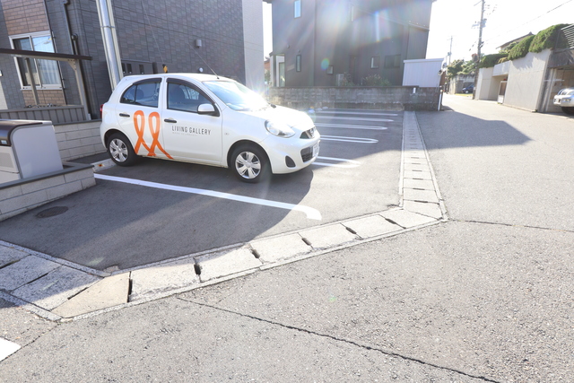 アトリア 202 駐車場