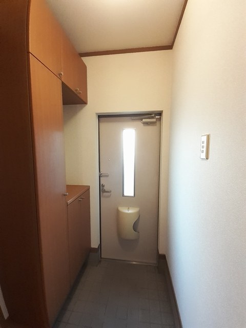 リーブルⅢ 102 玄関