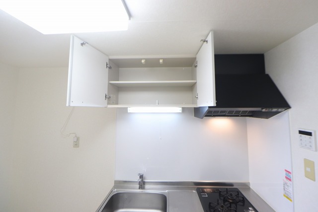 リアライズ西湊町通 807 キッチン